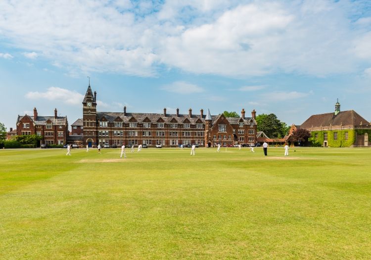 felsted080602-min