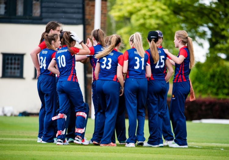 felsted080603-min